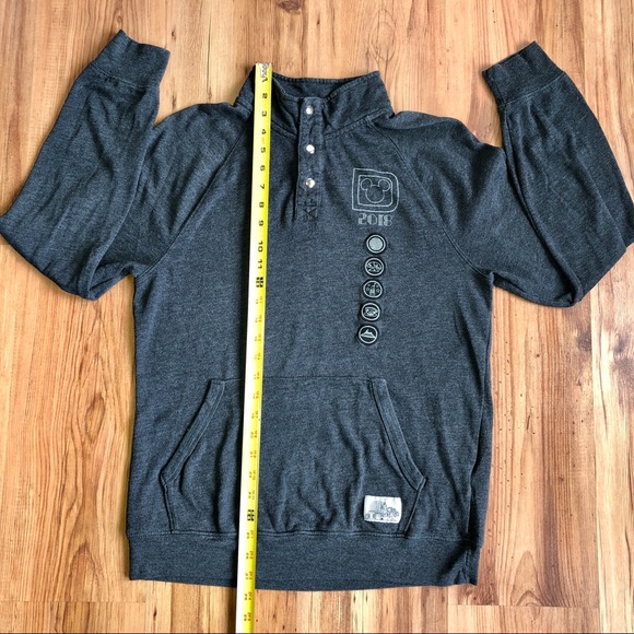 DISNEY Pullover Sweat Shirt Small 2018 Men’s UNISEX - Picture 12 of 16